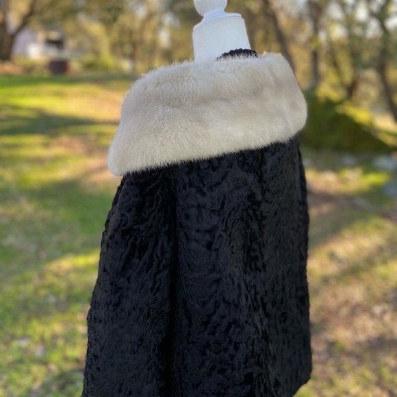 Vintage | 1950’s Persian Lamb & Mink Collar Cropped Swing Jacket - Picture 8 of 16